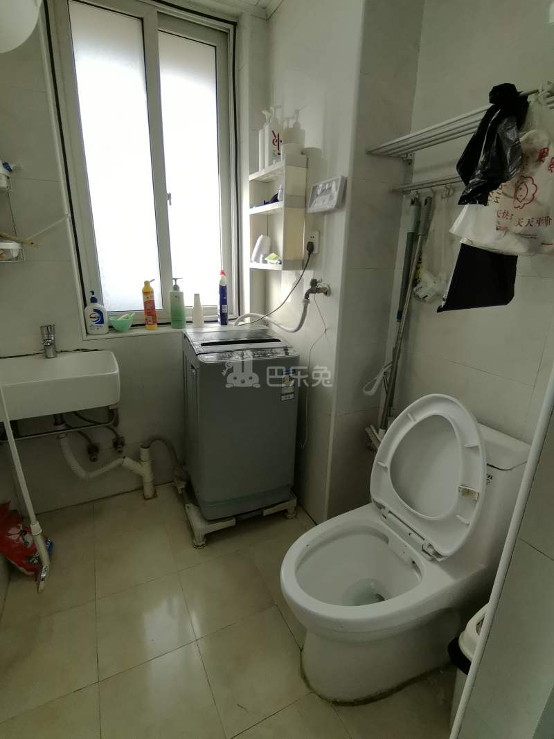 翔瑞新苑南区6442065卫生间图10