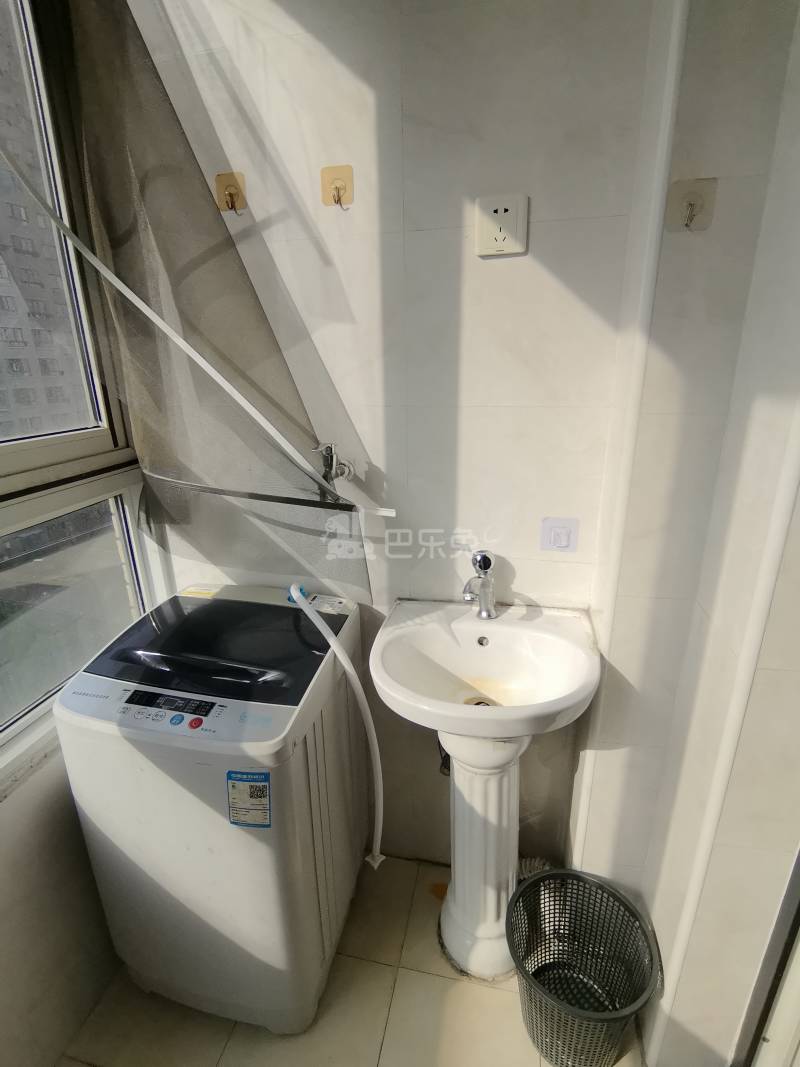 翔瑞新苑南区6442065卫生间图11