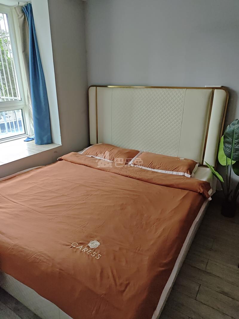 爱博三村6452298卧室图0