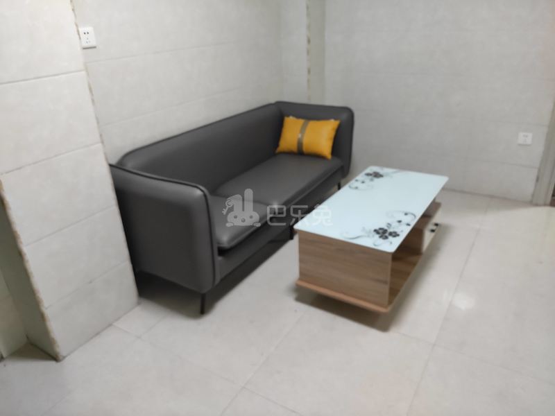 鹤边员村中街东十巷23号6452362客厅图5