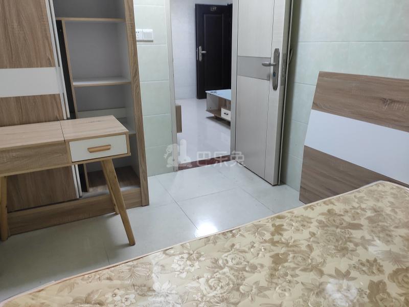 鹤边员村中街东十巷23号6452362卧室图2