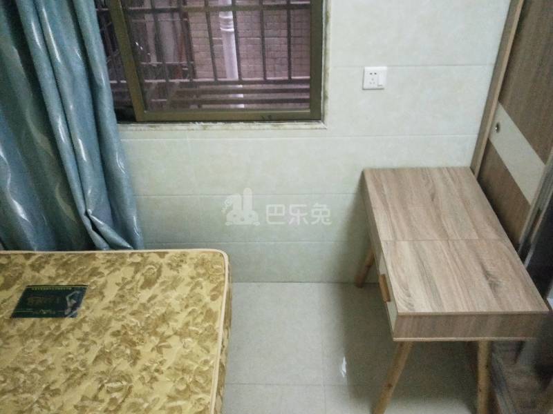 鹤边员村中街东十巷23号6452365卧室图2