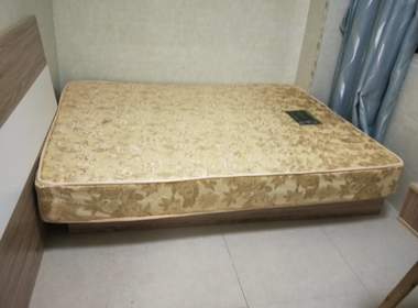 鹤边员村中街东十巷23号 