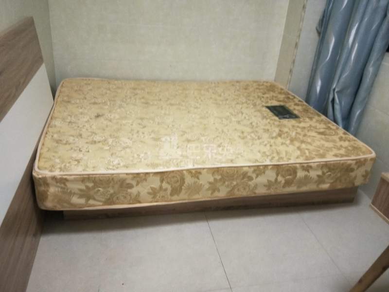 鹤边员村中街东十巷23号6452365卧室图1