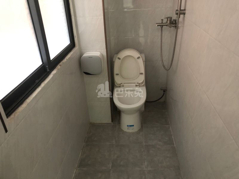 富华东街4号6453625卫生间图4