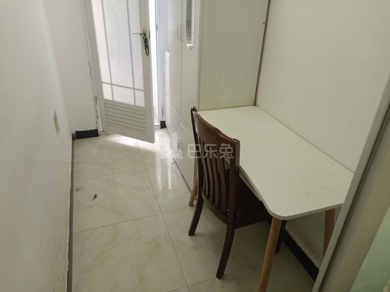 南贸花园6457440卧室图3