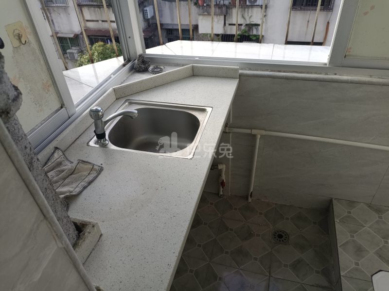 南贸花园6457440厨房图4