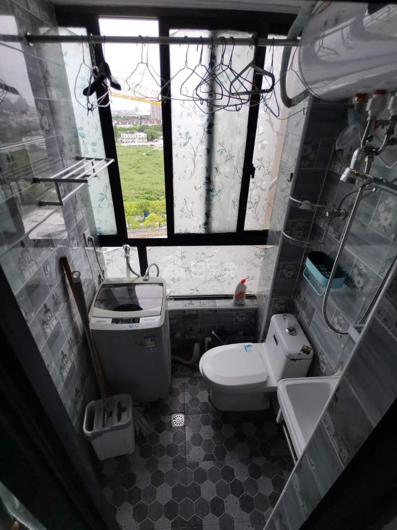 九华丽苑1期6457543卫生间图7