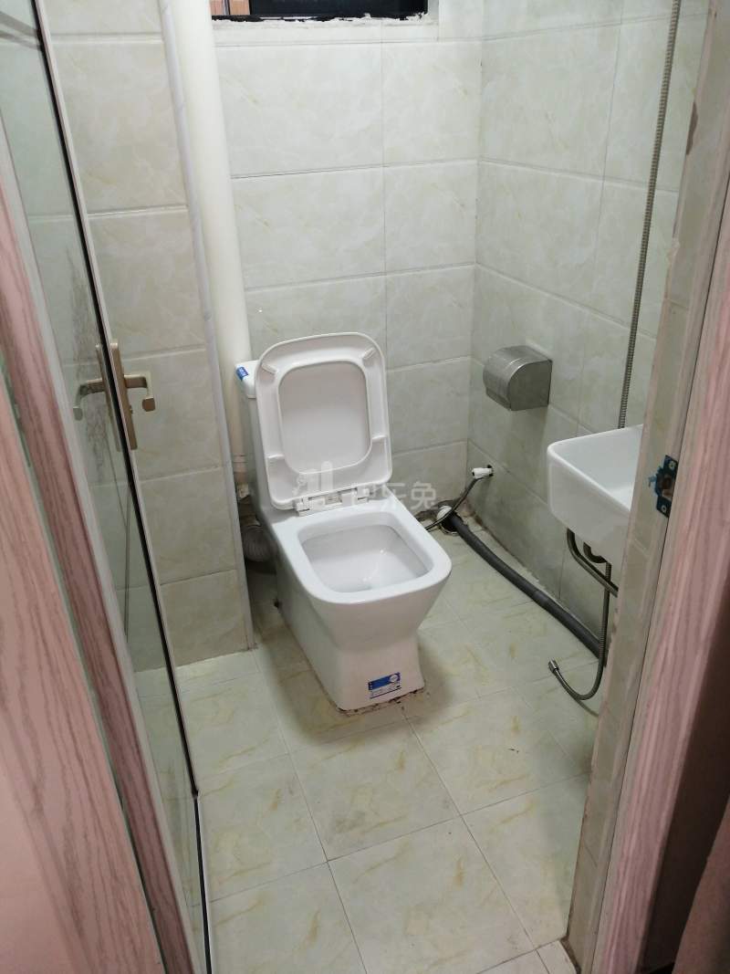 永泰永康路266号6503624卫生间图9