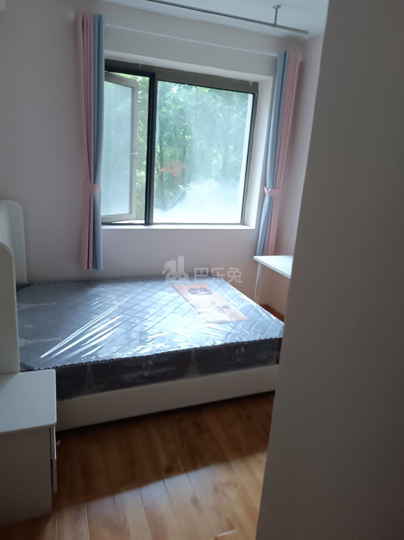 阳光郡6510267卧室图0