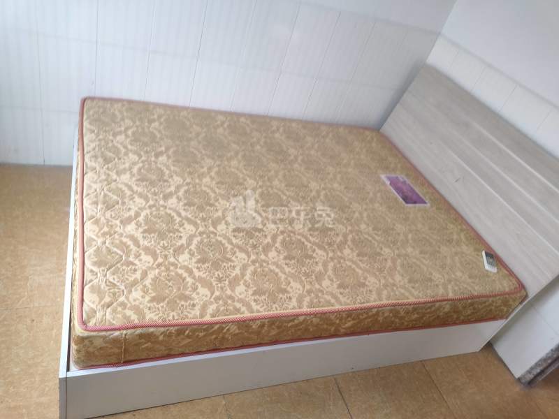 夏良村夏良路121号之26521097卧室图2