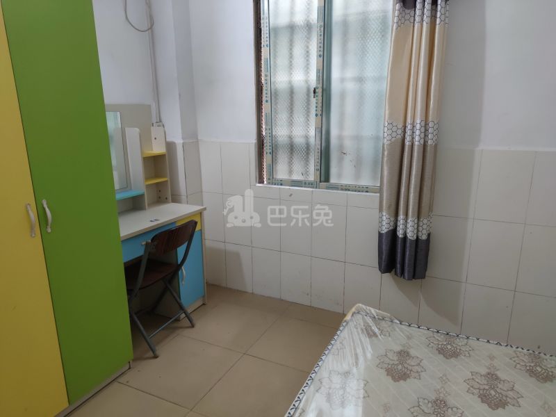 江夏村岭仔四巷8-1号6526555卧室图1