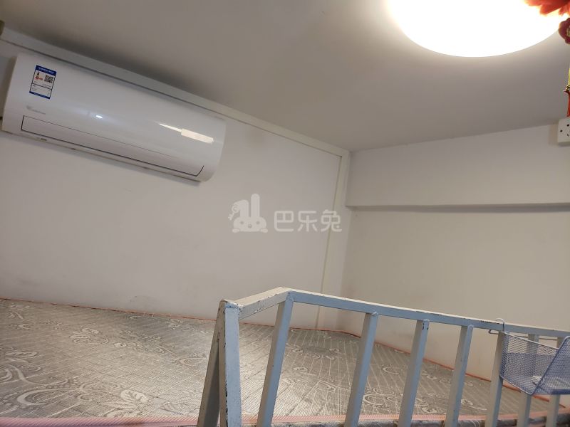 江夏村青龙大街五巷7号6527349卧室图1