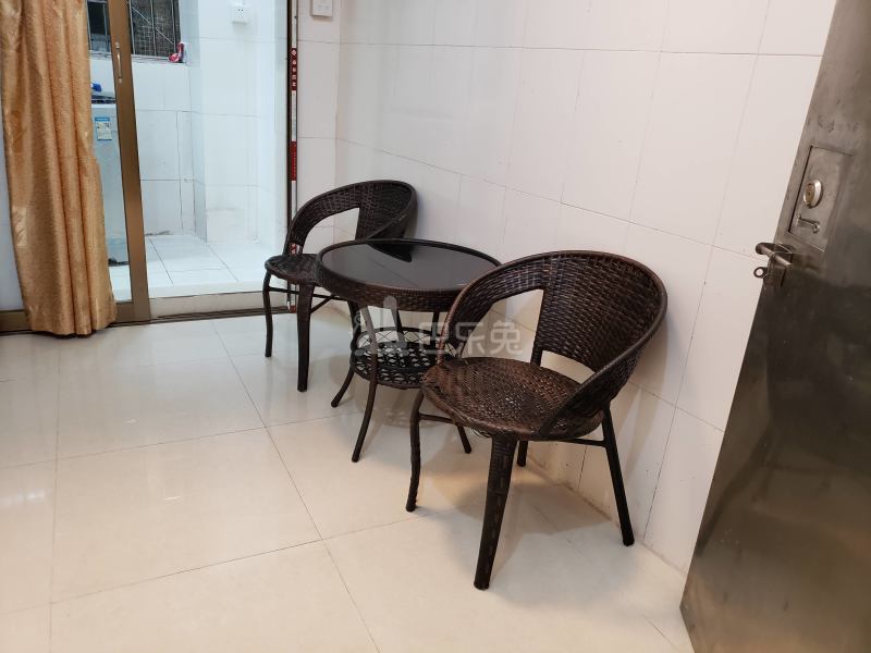 江夏村青龙大街五巷7号6527349客厅图4