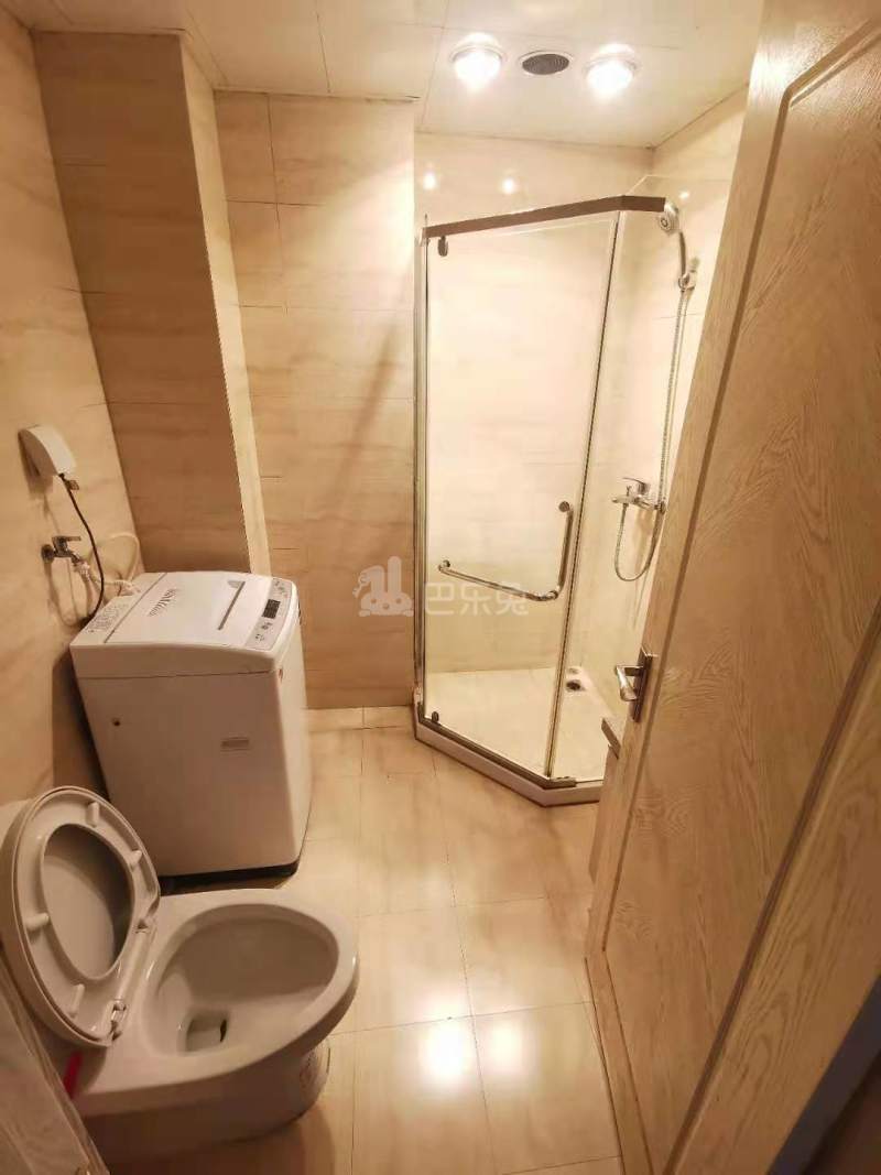 华彩国际公寓6527615卫生间图1