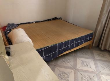 棠下西街45号 1室1厅1卫