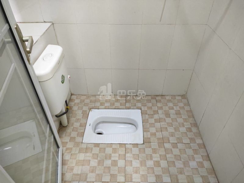 尖彭路彭西新村六街10号6529382卫生间图8