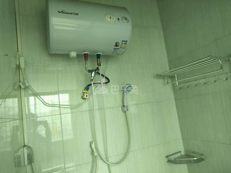 尖彭路彭西新村六街10号6529402卫生间图7