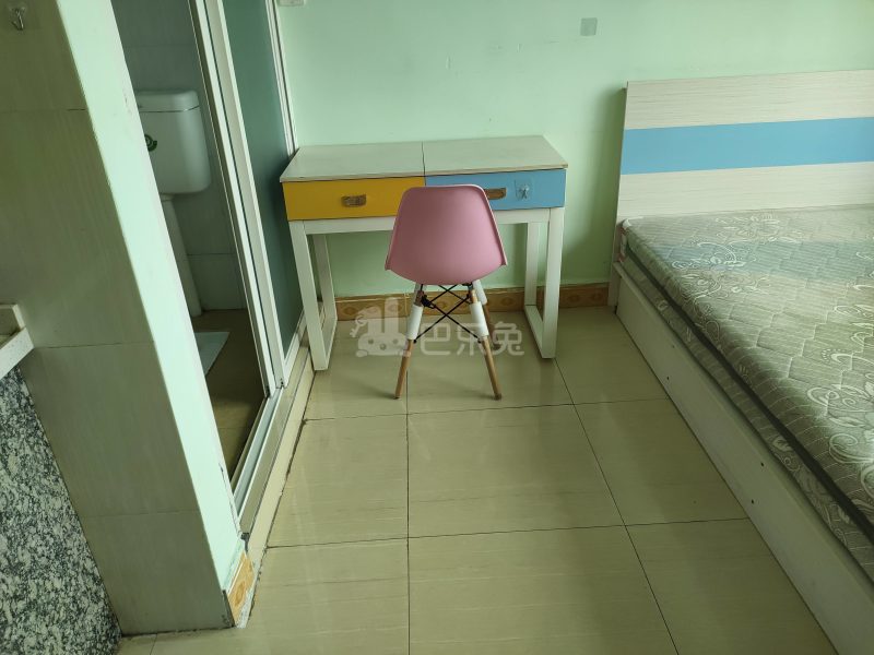 尖彭路彭西新村六街10号6529402客厅图4