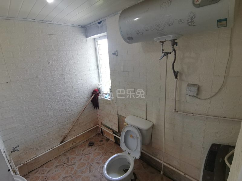 新梅共和城1618651卫生间图13