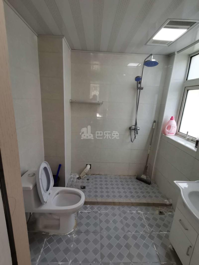 滴水湖馨苑南区6537609卫生间图6