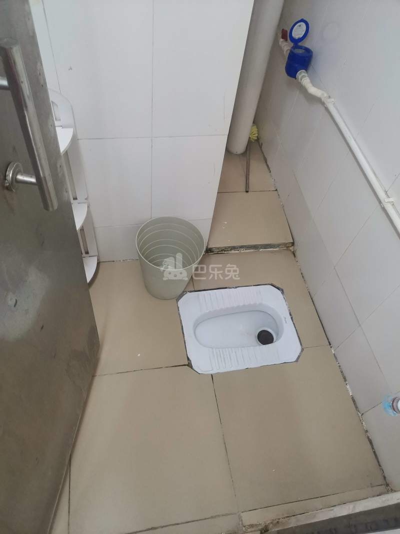 长湴西街四巷21号6547496卫生间图6