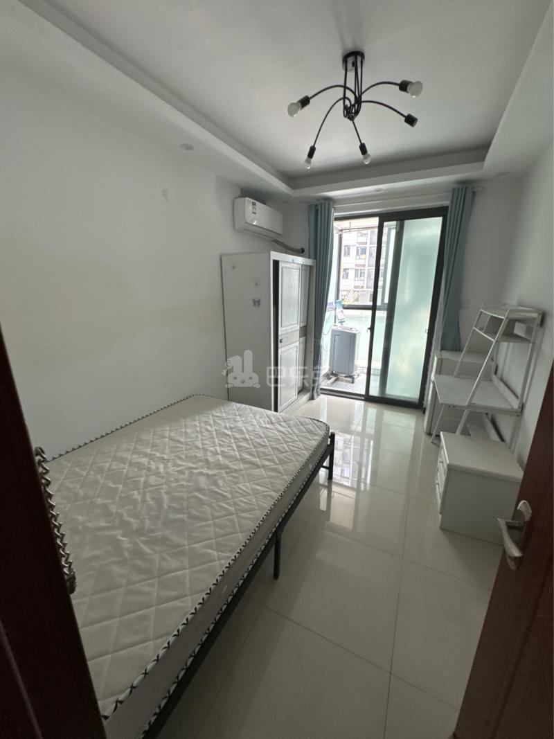 新和嘉苑6547590卧室图0