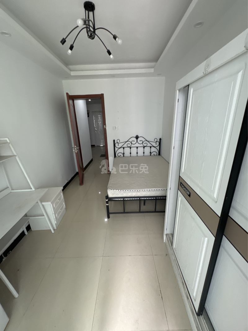 新和嘉苑6547590卧室图3