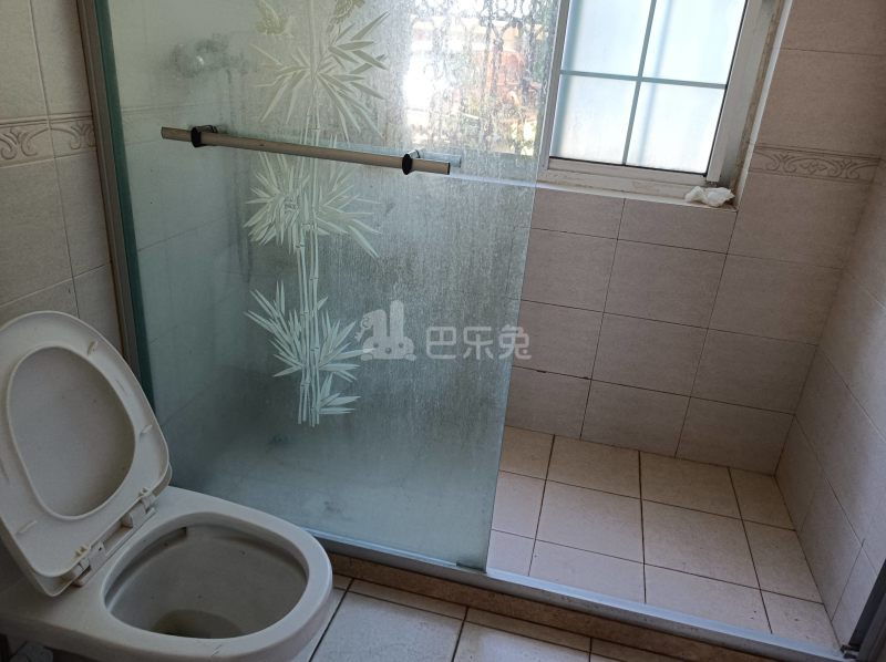 立跃路3800弄6547883卫生间图7