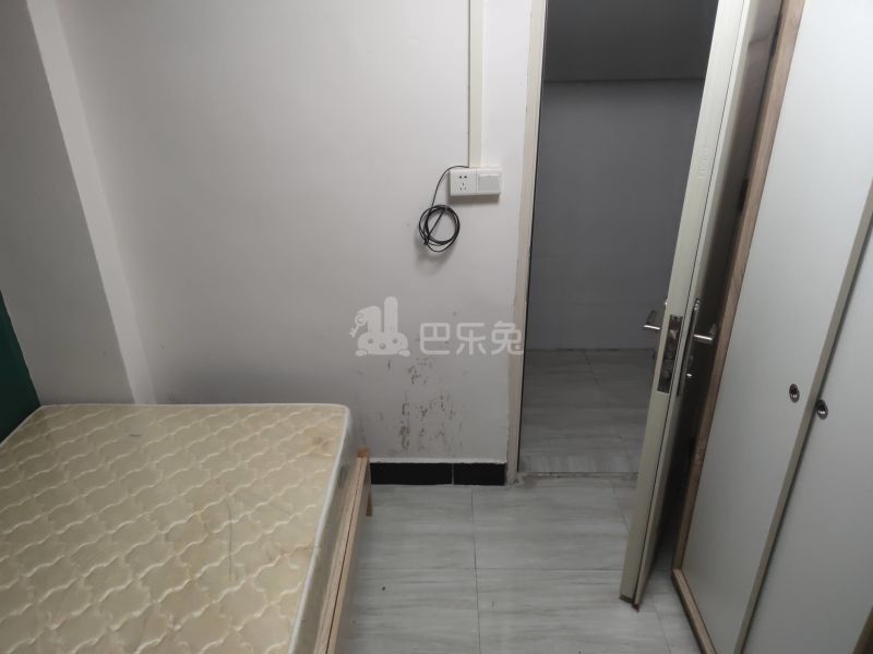 江夏村松猫岭七巷3号6563666卧室图1