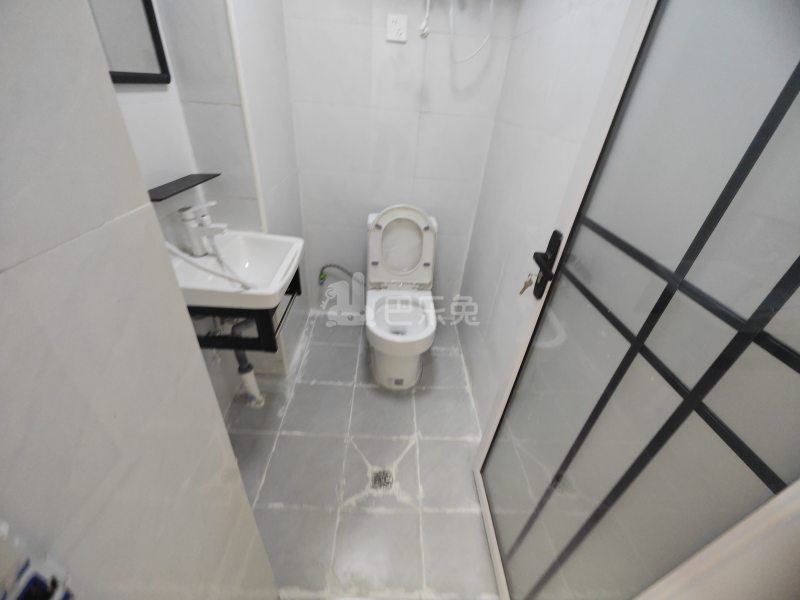 华银苑6584712卫生间图6