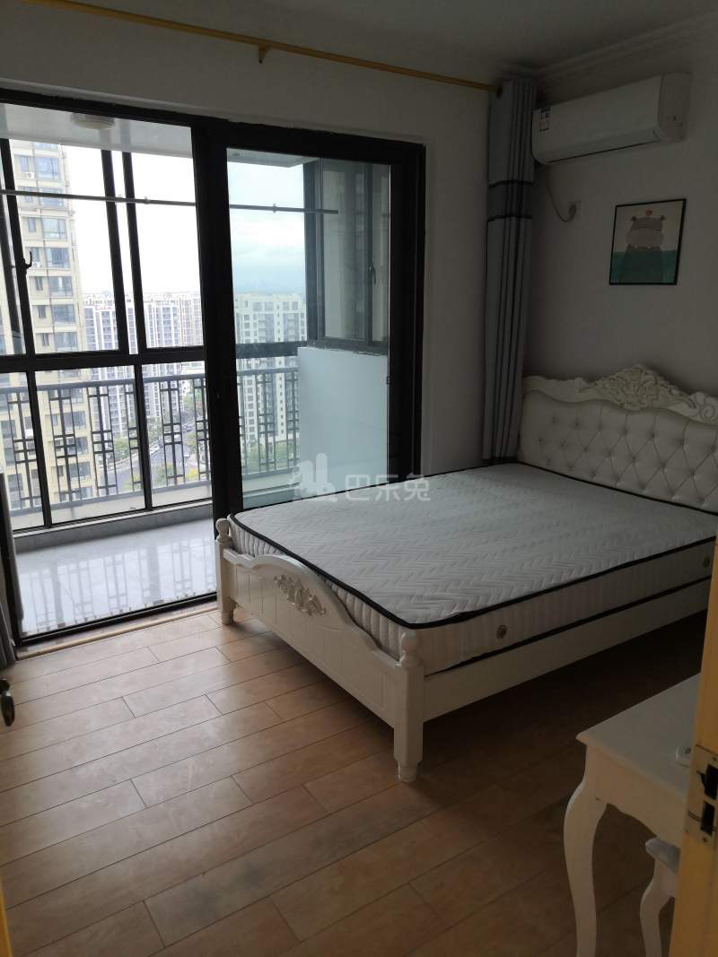 万泰城章（华章名苑）6592203卧室图2