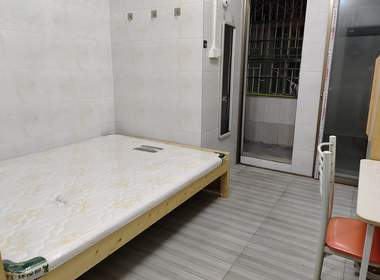 黄边村福门北四巷2号 