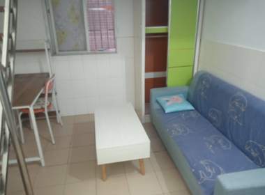 东圃龙步新村二巷10号 