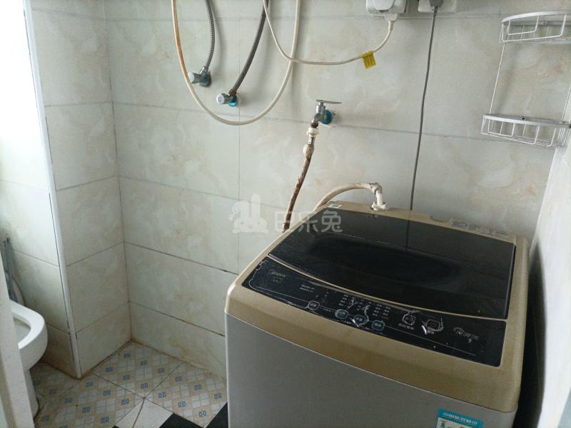 嘉宝梦之缘景庭东区6603398卫生间图5