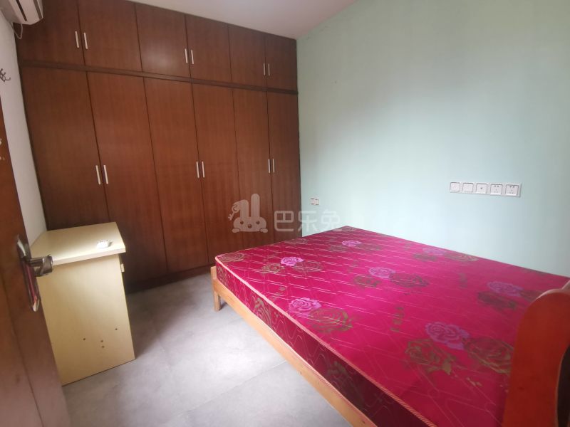 望岗大岭中街二巷18号6603597卧室图4