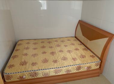 鹤边西周街九巷4号 1室1厅1卫