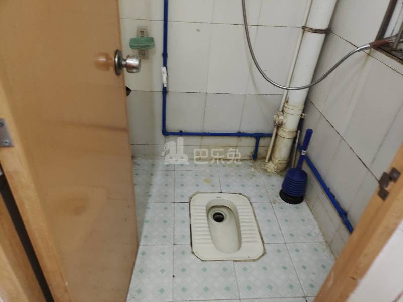 员村程介西成龙街68号A栋6613098卫生间图6