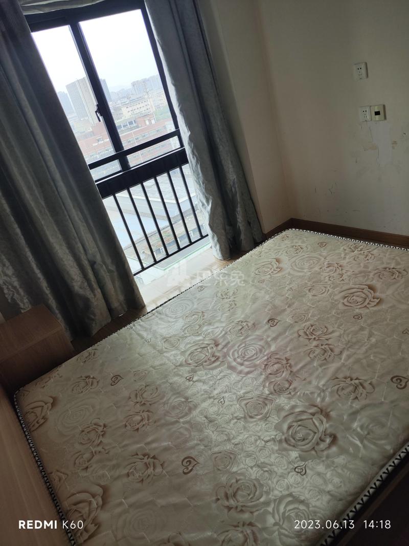 创伟科技园C座6625856卧室图3