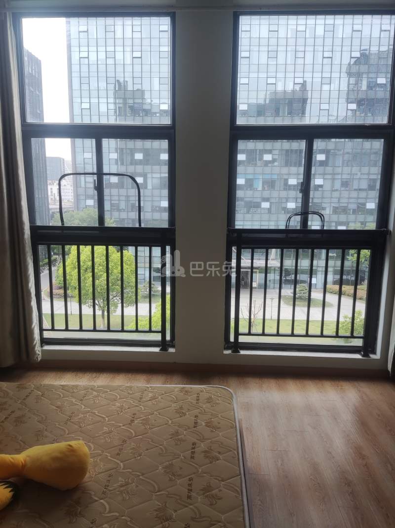 创伟科技园C座6626048卧室窗户图8