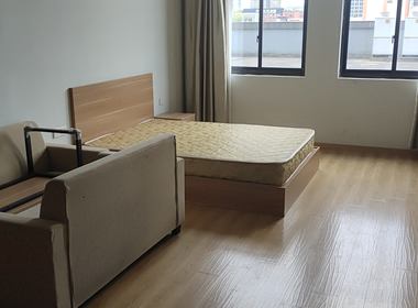 创伟科技园C座 1室0厅1卫