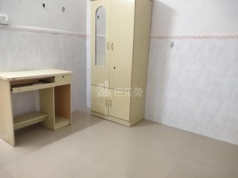 吉山下街21巷10号6627466卧室图3