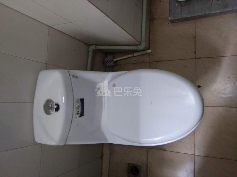 宝虹水岸景苑东区662870卫生间图11