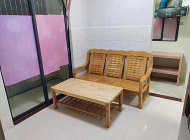 岗贝东七巷16号 1室1厅1卫