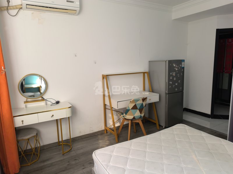 宝宸共和家园南区663427卧室图2