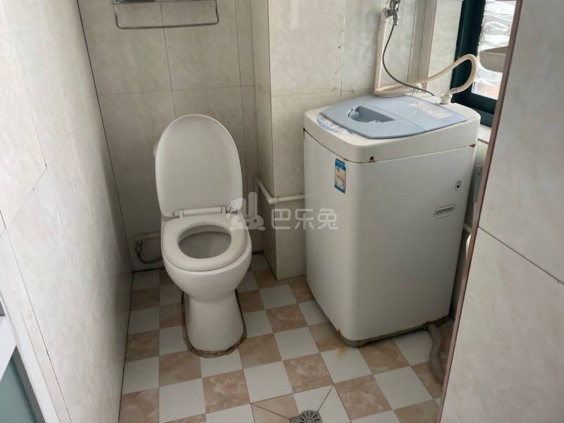 钱塘名都6642761卫生间图5