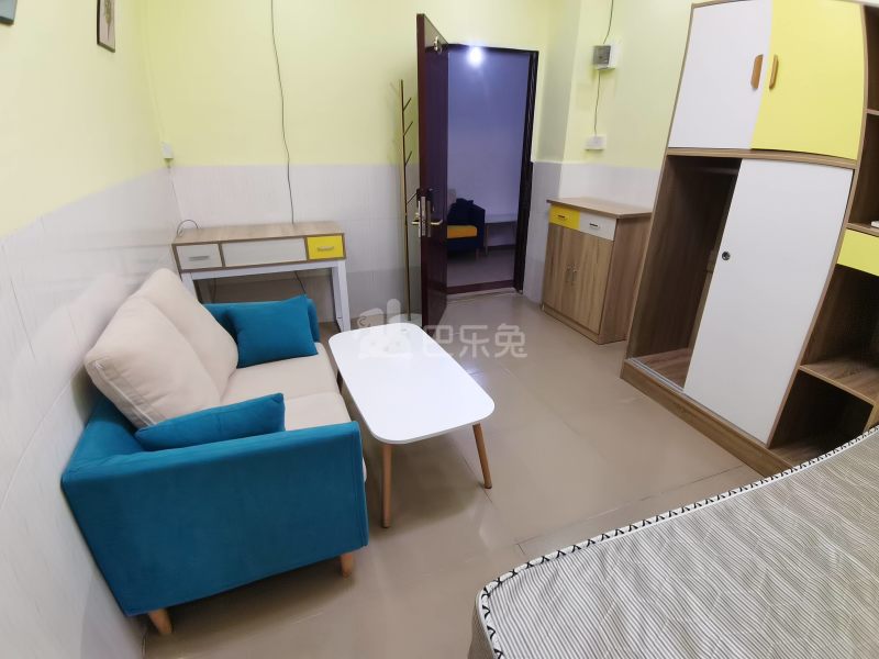 一站公寓（员村田心路25号7栋）6646872客厅图4
