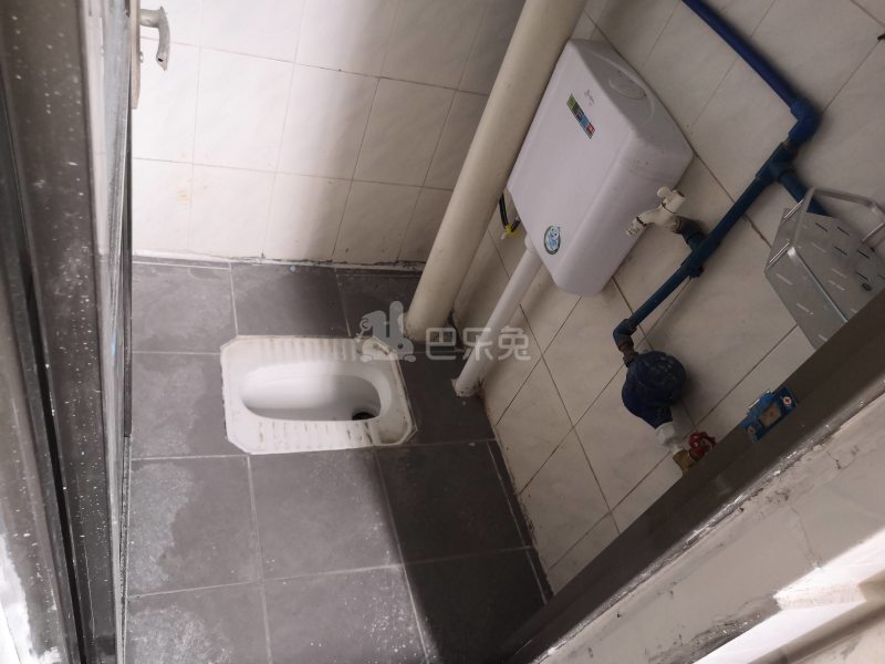 长湴西大街16号6657229卫生间图3