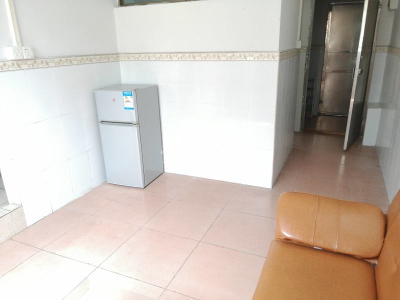 南华二街16号6663680客厅图5