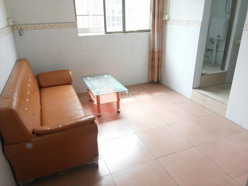 南华二街16号6663680客厅图4